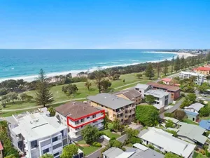 Image of Mountain Views on Marine Parade