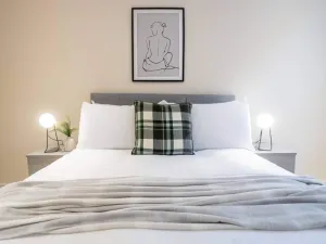 Image of Luxe One Bed W/city View Near Ipswich Waterfront