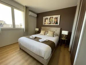 Image of LE PORTA 9 N°2