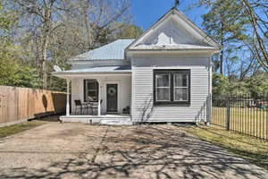 Image of Cozy Livingston House with Fenced Yard and Patio!