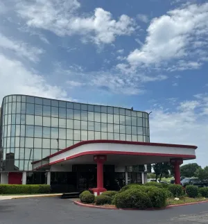 Image of Clarion Hotel Broken Arrow - Tulsa