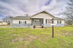 Image of Lake Eufaula Retreat with Fire Pit, Near Main St!