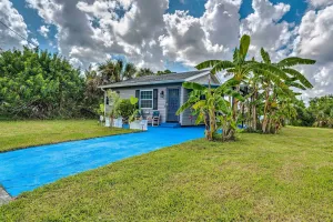 Image of Cozy Canalfront Home Less Than 2 Miles to Hudson Beach!