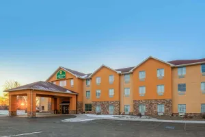 Image of La Quinta Inn & Suites Casino and Bar by Wyndham Glendive