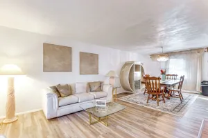 Image of 12 Mi to Dtwn St Louis: Family Home w/ Fireplaces!