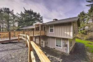 Image of Coastal Washington Getaway Walk to Beach!