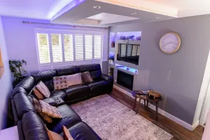 Image of Sleeps 5 - Free Parking - Near Airport & City