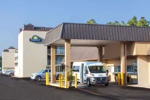 Image of Days Inn by Wyndham Kenner/New Orleans Airport South