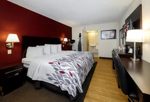 Image of Red Roof Inn Detroit - Troy