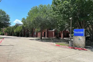 Image of Travelodge by Wyndham Arlington/Dallas Area