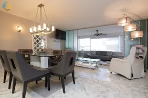 Image of Alexander 718 3 Bedroom Apts by RedAwning