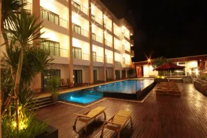 Image of Paragon Suites Resort