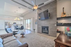 Image of Upper Valley El Paso Home with Hiking Access On-Site