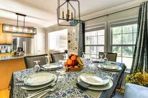 Image of < 2 Mi to Dtwn Hagerstown: Townhome w/ Fireplace