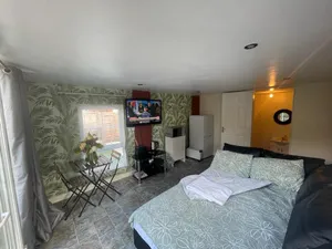 Image of Lovely 1-bed Studio in Bristol