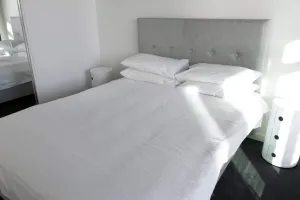 Image of Brand New 1 Bedroom Apartment in South Melbourne