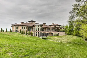 Image of Huge Lebanon Estate w/ Resort-style Amenities