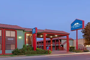 Image of America's Best Value Inn & Suites Bakersfield Central