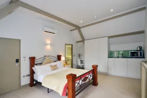 Image of Arch Hotel