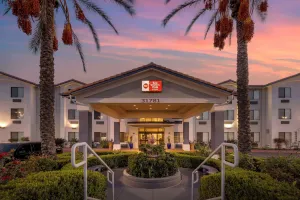 Image of Best Western Plus Lake Elsinore Inn & Suites