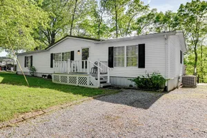 Image of Quiet 'horseshoe Hill House' By Lake Barkley!