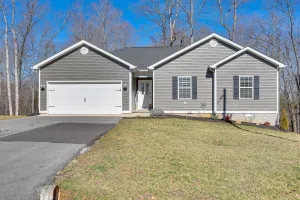 Image of Lovely Scottsville Home, Minutes to Bowling Green