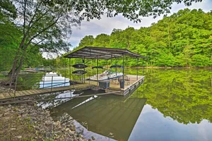 Image of Lake Barkley Home Private Dock, Kayaks, Fire Pit!