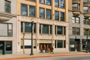 Image of Sonder by Marriott Bonvoy The Plymouth Apartments Loop