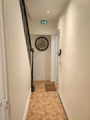 Image of DG LOCATION