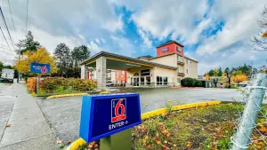 Image of Studio 6 Suites Portland OR I-5 OHSU