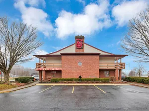 Image of Red Roof Inn Uhrichsville