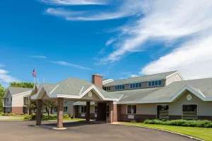 Image of SureStay Plus Hotel by Best Western Litchfield