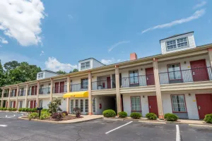 Image of Super 8 by Wyndham Alexander City