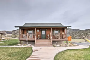 Image of Rustic Cabin Near Palisade State Park w/ Deck!