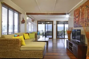 Image of Airlie Getaway - Airlie Beach