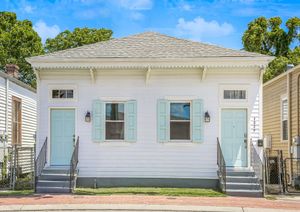 Image of Renovated Historic 4BR House Near Magazine St & Uptown