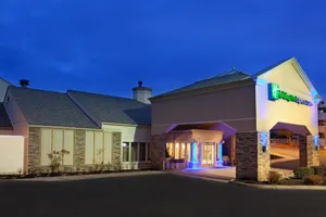 Image of Holiday Inn Express Hotel & Suites Pittsburgh Airport by IHG