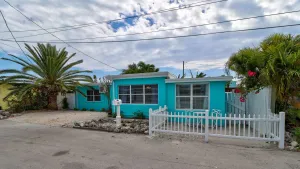 Image of Family Couples Getaway Sleeps 6 Guests
