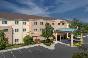 Image of Courtyard Chico
