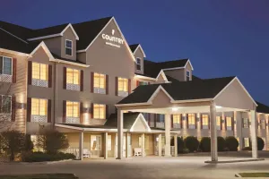 Image of Country Inn & Suites by Radisson Bismarck Waterpark