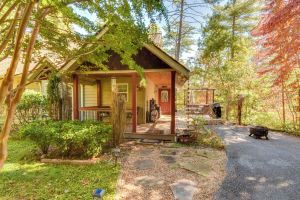 Image of Hot Tub, Deck & Grill: Secluded Cabin in Clayton