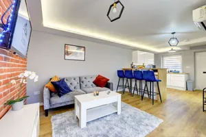 Image of Modern 2BR House & Private Parking & Kid-friendly