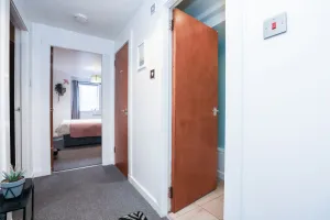 Image of Edinburgh Cozy City Apartment