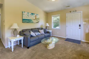 Image of Charming Emerald Isle Escape Less Than 1 Mi to Beach!