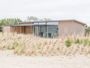 Image of Comfy Lodge with 2 Bathrooms near Beach