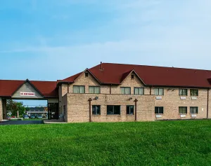 Image of Red Roof Inn & Suites Middletown - Franklin