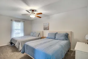 Image of Granbury Cottage, Steps to Lake and Dock!