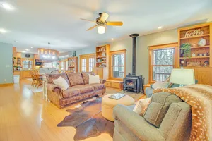 Image of Charming Family Cabin w/ Fire Pits in Clarksville
