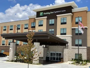 Image of Holiday Inn Express & Suites - Ft. Smith - Airport by IHG