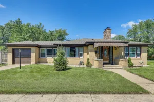Image of 1 Mi to Notre Dame Stadium: Quiet Home w/ Fire Pit
